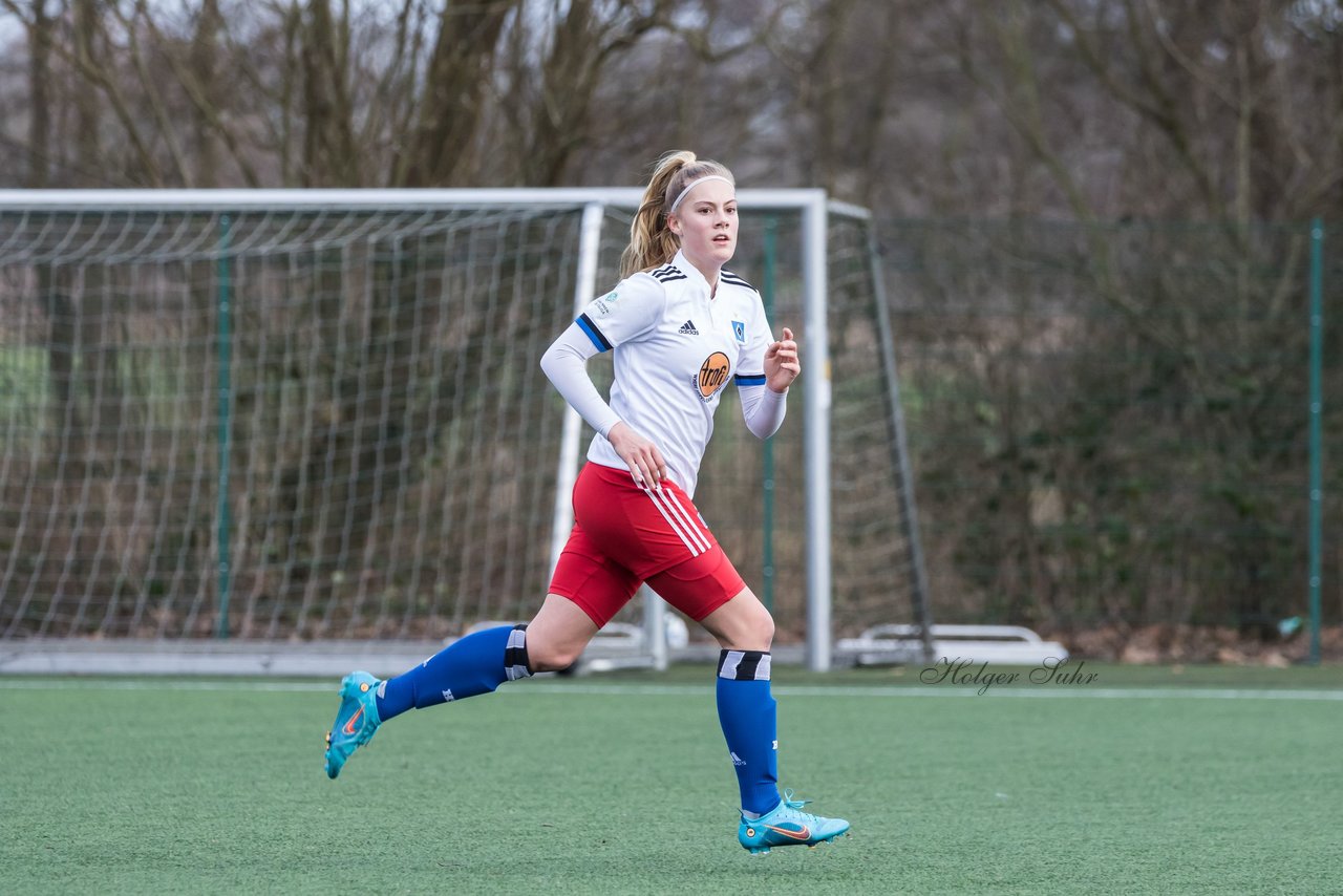 Bild 103 - wBJ HSV - F Holstein Kiel : Ergebnis: 0:6